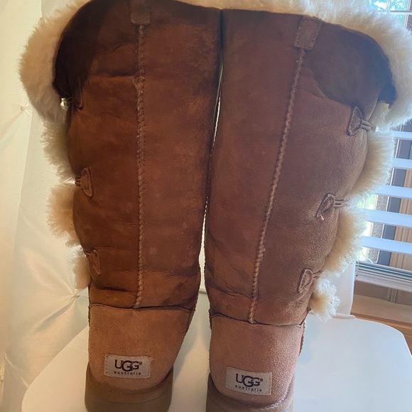 UGG triple Bailey button boots - Picture 2 of 6